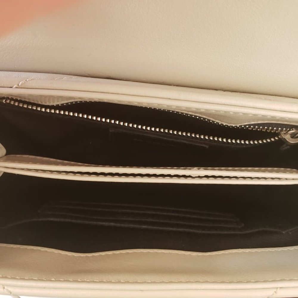 ❌SOLD❌SAINT LAURENT Toy Loulou Bag - Picture 4 of 10